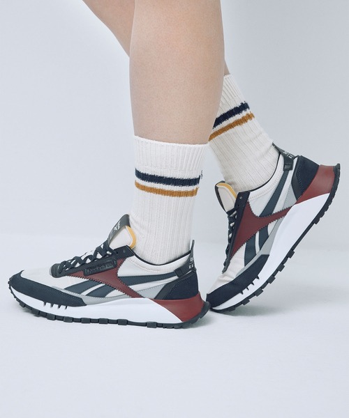 Reebok（リーボック）の「Romantic Crown クラシックレザー レガシー