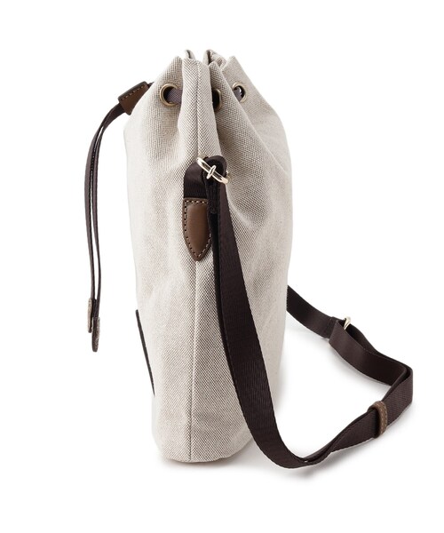 TAKEO KIKUCHI（タケオキクチ）の「◆シャンブレーキャンバス レザーコンビ 巾着 ショルダーバッグ（ショルダーバッグ・メンズ・ブラック系4/ブラウン系5・00）」の4枚目の写真