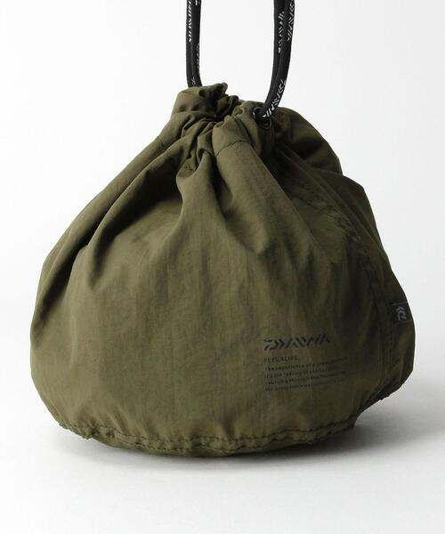 DAIWA（ダイワ）の「別注 [ ダイワ ] DAIWA × GLR エフェクト バッグ / 巾着（ショルダーバッグ・メンズ・ブラック/ダークグリーン・FREE）」の6枚目の写真