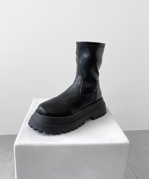 minsobi（ミンソビ）の「厚底ソックスブーツ　　スキンブーツ（ブーツ・レディース・ブラック・24cm/23㎝/23.5cm/24.5cm/22.5㎝/25cm）」の8枚目の写真