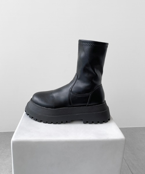 minsobi（ミンソビ）の「厚底ソックスブーツ　　スキンブーツ（ブーツ・レディース・ブラック・24cm/23㎝/23.5cm/24.5cm/22.5㎝/25cm）」の9枚目の写真