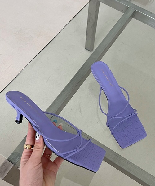 HALEY PESCA(ヘーリーペスカ)の「HALEY PESCA/スクエアトゥ ストラップローヒールサンダル(サンダル・レディース・ホワイト/ブラック/パープル/ピンク・36/38/40)」の6枚目の写真