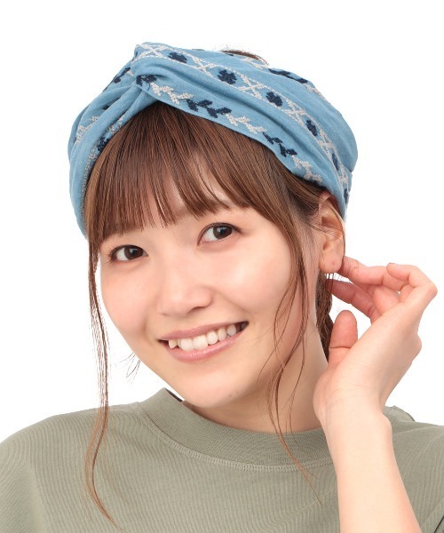 チチカカ(チチカカ)の「ライン刺繍デニムヘアバンド(ヘアバンド・レディース・ブルー/ネイビー・FREE)」の9枚目の写真