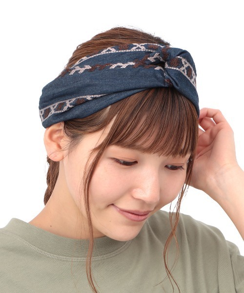 チチカカ(チチカカ)の「ライン刺繍デニムヘアバンド(ヘアバンド・レディース・ブルー/ネイビー・FREE)」の8枚目の写真