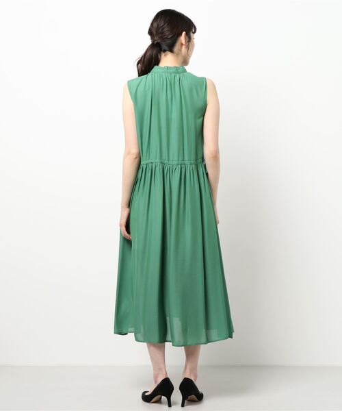 To b. by agnes b.（トゥービーバイアニエスベー）の「WR50 ROBE