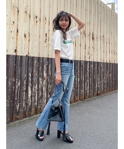 ENVYM（アンビー）の「レタリングＴ－ＳＨ（Tシャツ/カットソー・レディース・ホワイト/ブラック/グリーン・FREE）」の10枚目の写真