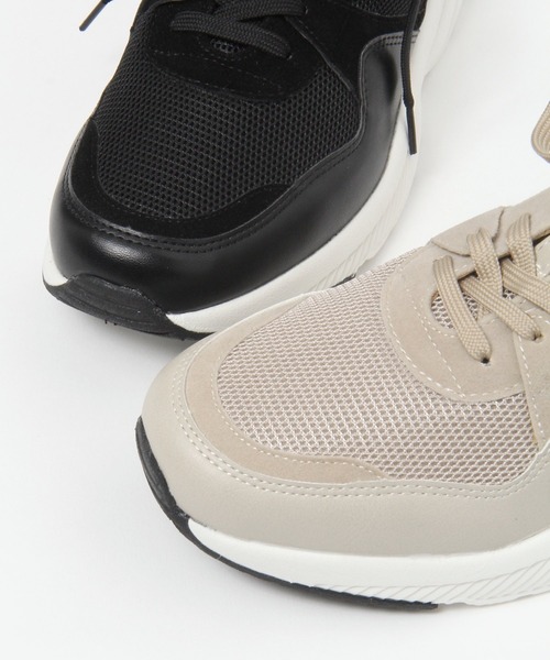 studio CLIP(スタディオクリップ)の「軽量メッシュスニーカー(スニーカー・レディース・ベージュ/ブラック・LARGE/MEDIUM)」の4枚目の写真