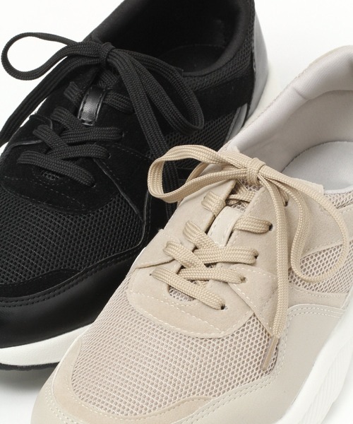 studio CLIP(スタディオクリップ)の「軽量メッシュスニーカー(スニーカー・レディース・ベージュ/ブラック・LARGE/MEDIUM)」の3枚目の写真
