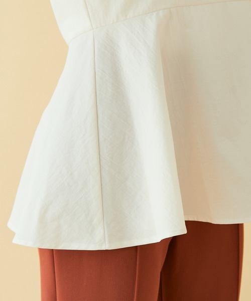 MADEMOISELLE ROPE'（マドモアゼル ロペ）の「袖ボリュームペプラムブラウス（シャツ/ブラウス・レディース・オフホワイト/ピンク系その他2・38）」の13枚目の写真