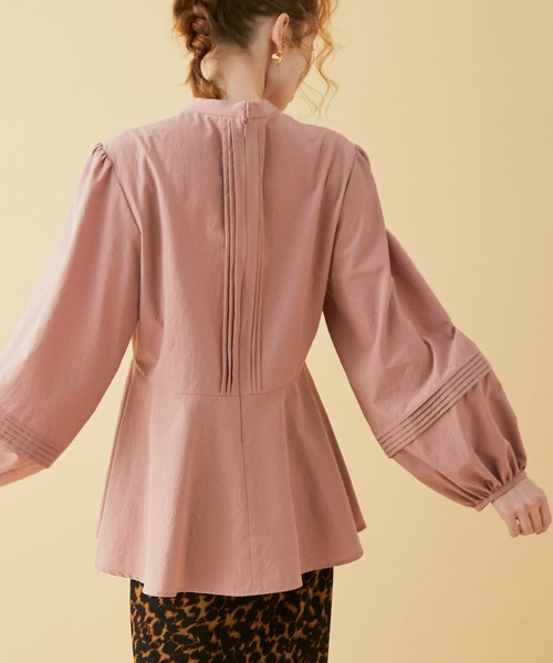 MADEMOISELLE ROPE'（マドモアゼル ロペ）の「袖ボリュームペプラムブラウス（シャツ/ブラウス・レディース・オフホワイト/ピンク系その他2・38）」の19枚目の写真