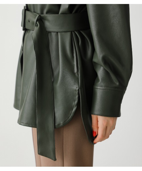 AZUL by moussy（アズールバイマウジー）の「FAUX LEATHER SHIRT JACKET/フェイクレザーシャツジャケット（その他アウター・レディース・ブラック/ダークグリーン・SMALL/MEDIUM）」の7枚目の写真