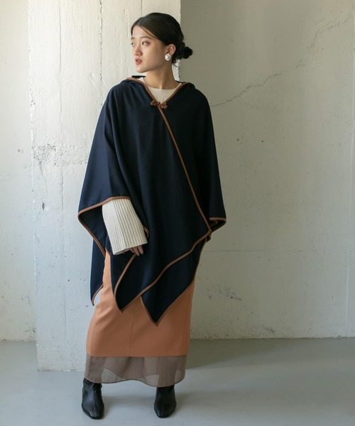 KBF(ケイビーエフ)の「チャイナボタン付きポンチョ∴(ポンチョ・レディース・ネイビー/ブラウン・ONE)」の15枚目の写真