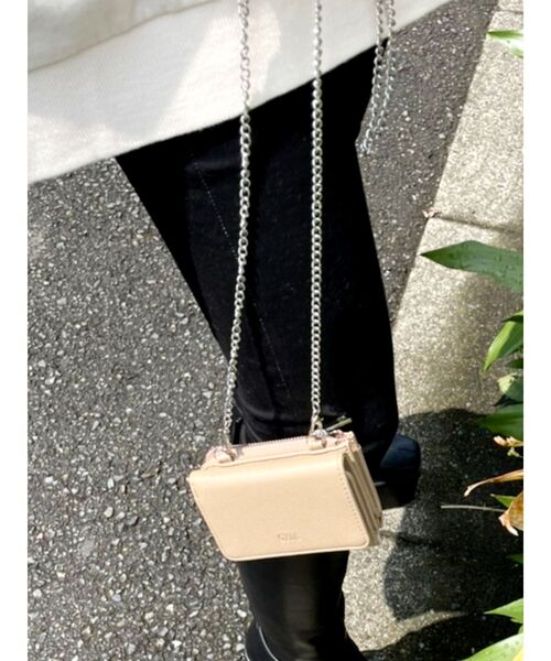 GYDA（ジェイダ）の「ショルダーストラップ付 ミニウォレット（財布・レディース・ベージュ/ブラック・FREE）」の8枚目の写真