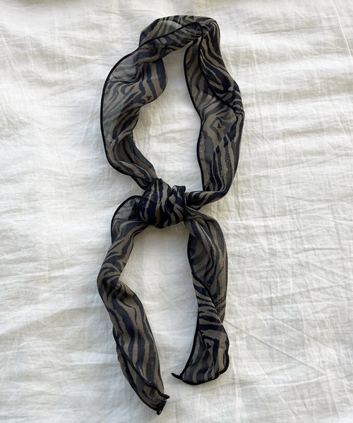 kutir(クティール)の「シアースカーフ(バンダナ/スカーフ・レディース・ブラック/グレー/オフホワイト/カーキ/アイボリー/ライトブラウン/モカ・FREE)」の1枚目の写真