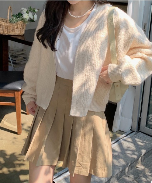 mood for a day（ムードフォーアデイ）の「loco cardigan / ボリュームニットカーディガン（カーディガン/ボレロ・レディース・アイボリー/ブラック/ブルー・FREE）」の2枚目の写真