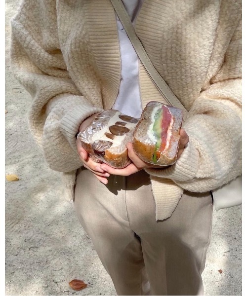 mood for a day（ムードフォーアデイ）の「loco cardigan / ボリュームニットカーディガン（カーディガン/ボレロ・レディース・アイボリー/ブラック/ブルー・FREE）」の10枚目の写真