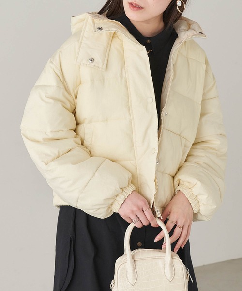 Chaco closet（チャコ クローゼット）の「中綿 オーバーサイズ ショートパファーブルゾン（ダウンジャケット/コート・レディース・ベージュ/キナリ・FREE）」の2枚目の写真