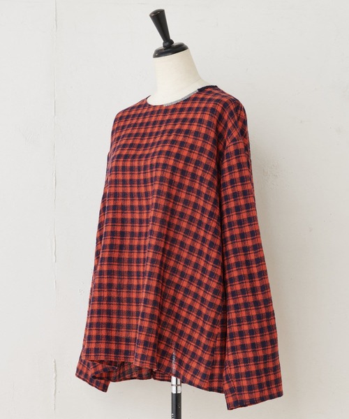 BEARDSLEY（ビアズリー）の「襟元の刺繍がアクセサリーのようにポイントになる ハンドロック刺繍ブラウス（シャツ/ブラウス・レディース・レッド/ブラック・FREE）」の22枚目の写真