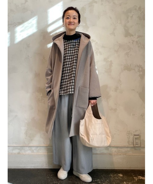 BEARDSLEY（ビアズリー）の「襟元の刺繍がアクセサリーのようにポイントになる ハンドロック刺繍ブラウス（シャツ/ブラウス・レディース・レッド/ブラック・FREE）」の3枚目の写真