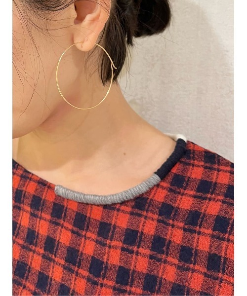 BEARDSLEY（ビアズリー）の「襟元の刺繍がアクセサリーのようにポイントになる ハンドロック刺繍ブラウス（シャツ/ブラウス・レディース・レッド/ブラック・FREE）」の9枚目の写真