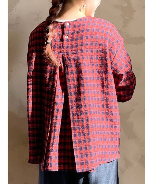 BEARDSLEY（ビアズリー）の「襟元の刺繍がアクセサリーのようにポイントになる ハンドロック刺繍ブラウス（シャツ/ブラウス・レディース・レッド/ブラック・FREE）」の20枚目の写真