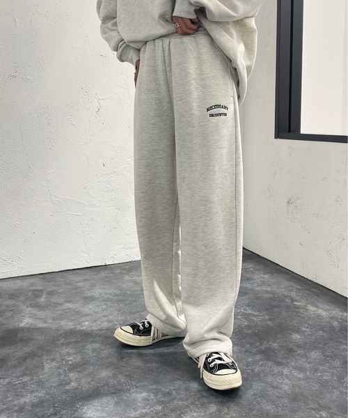 apres jour mignon(アプレジュールミニョン)の「刺繍ロゴ入りスウェットパンツ【SETUP可能】【ZOZOTOWN限定アイテム】(スウェットパンツ・レディース・ナチュラル/ダークグリーン/ブラック/パープル・SMALL/X-LARGE/MEDIUM)」の3枚目の写真