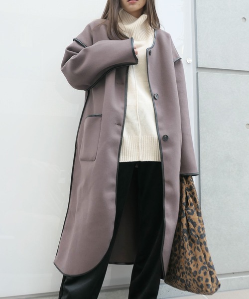 CORNERS（コーナーズ）の「フェイクレザーパイピングロングコート（ノーカラーコート・レディース・ブラウン/ベージュ・FREE）」の7枚目の写真