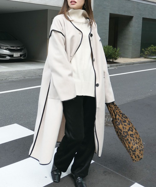 CORNERS（コーナーズ）の「フェイクレザーパイピングロングコート（ノーカラーコート・レディース・ブラウン/ベージュ・FREE）」の10枚目の写真