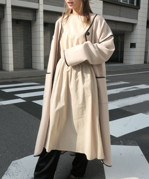 CORNERS（コーナーズ）の「フェイクレザーパイピングロングコート（ノーカラーコート・レディース・ブラウン/ベージュ・FREE）」の19枚目の写真