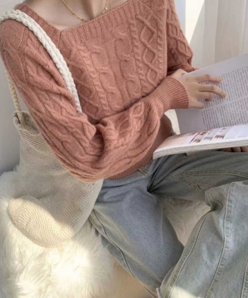 LUGG NAGG(ラグナグ)の「スクエアネックボリュームスリーブケーブル編みニット(ニット/セーター・レディース・モカ/ラベンダー/コーラルピンク/オフホワイト/ブラック/ブルー/グリーン/オリーブ・M)」の13枚目の写真