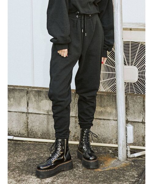 jouetie（ジュエティ）の「レースアップジョガーパンツ【セットアップ対応】（スウェットパンツ・レディース・ブラック/グレー/グリーン・MEDIUM）」の14枚目の写真