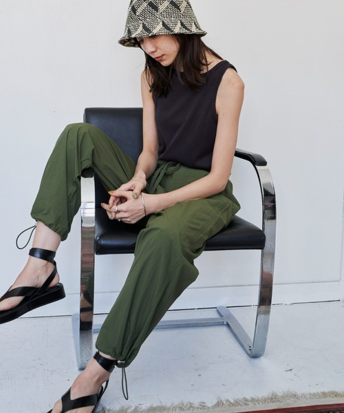 Auntie Rosa Holiday(アンティローザホリデー)の「ナイロンドロストベイカーパンツ(その他パンツ・レディース・カーキ/オレンジ/アイボリー・SMALL/MEDIUM)」の21枚目の写真