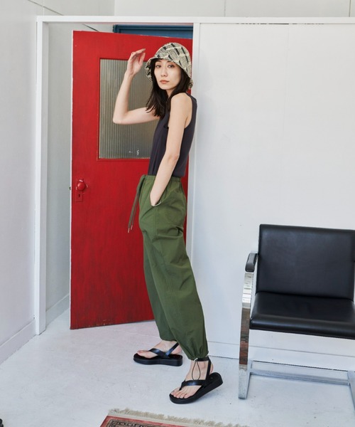 Auntie Rosa Holiday(アンティローザホリデー)の「ナイロンドロストベイカーパンツ(その他パンツ・レディース・カーキ/オレンジ/アイボリー・SMALL/MEDIUM)」の19枚目の写真