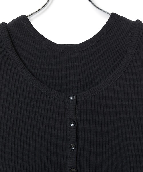 ADAM ET ROPE'（アダムエロペ）の「【一部直営店舗・WEB限定】ショートカーディガンコンビワッフルワンピース（ワンピース・レディース・ブラック/ベージュ系その他・FREE）」の14枚目の写真