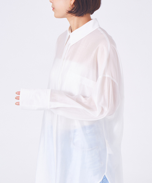 Rouge vif Anna(ルージュヴィフアンナ)の「バックツィストシアーシャツ(シャツ/ブラウス・レディース・ネイビー/オフホワイト/スモークピンク・フリー)」の6枚目の写真