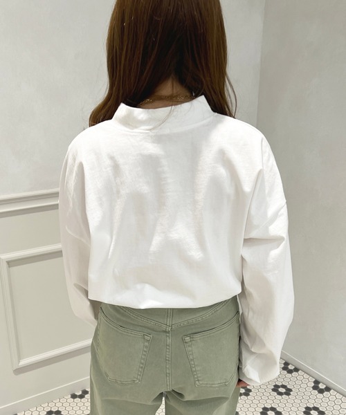 apres jour(アプレジュール)の「モックネックロンT【ZOZOTOWN限定アイテム】(Tシャツ/カットソー・レディース・ライトブルー/ブラック/アイボリー/ピンク/オフホワイト・X-LARGE/フリー)」の10枚目の写真