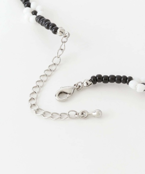 SENSE OF PLACE by URBAN RESEARCH(センスオブプレイスバイアーバンリサーチ)の「フラワービーズネックレス(ネックレス・メンズ・ブラック・ONE)」の4枚目の写真