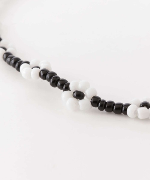 SENSE OF PLACE by URBAN RESEARCH(センスオブプレイスバイアーバンリサーチ)の「フラワービーズネックレス(ネックレス・メンズ・ブラック・ONE)」の5枚目の写真