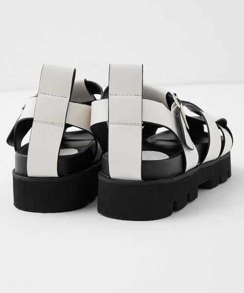 y/m by misato（イムバイミサト）の「タンクソールサンダル（サンダル・レディース・オフホワイト/ブラック・SMALL/LARGE/MEDIUM）」の6枚目の写真