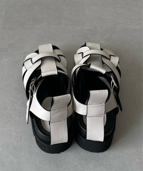 y/m by misato（イムバイミサト）の「タンクソールサンダル（サンダル・レディース・オフホワイト/ブラック・SMALL/LARGE/MEDIUM）」の18枚目の写真