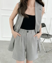 emi+ | チェック柄ノースリーブジャケット＋タックショートパンツ　セットアップ(テーラードジャケット)