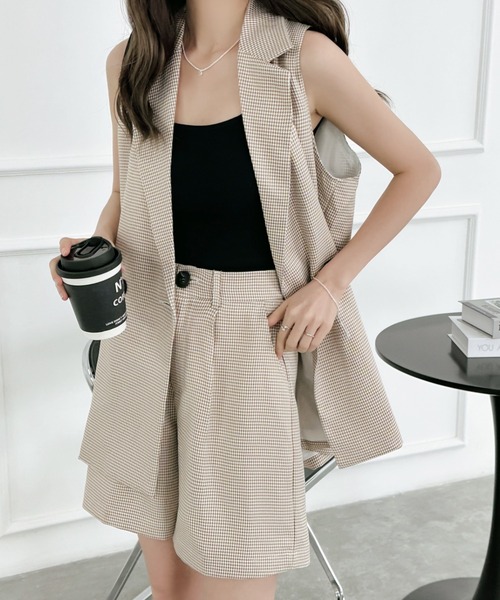 セール】チェック柄ノースリーブジャケット＋タックショートパンツ