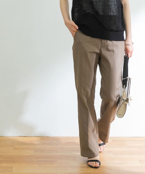 URBAN RESEARCH（アーバンリサーチ）の「綿麻オックスフレアーパンツ（その他パンツ・レディース・ブラウン系その他/ブラック/レッド系その他・38/36/34）」の3枚目の写真