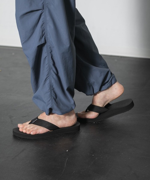 THE NORTH FACE（ザノースフェイス）の「THE NORTH FACE Fluffy Flip-Flop Repente（サンダル・メンズ・ブラック/グレー/ライトグレー・8/9/10）」の22枚目の写真