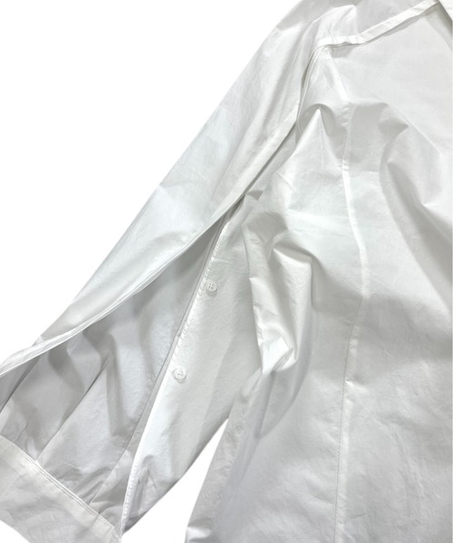 Chikashitsu +(チカシツプラス)の「【Chikashitsu +/チカシツプラス】oversized slit design shirts/長袖シャツ 白シャツ 青シャツ オーバーサイズシャツ ビッグサイズ(シャツ/ブラウス・メンズ・サックスブルー/ブラック/ホワイト・ONE SIZE)」の4枚目の写真