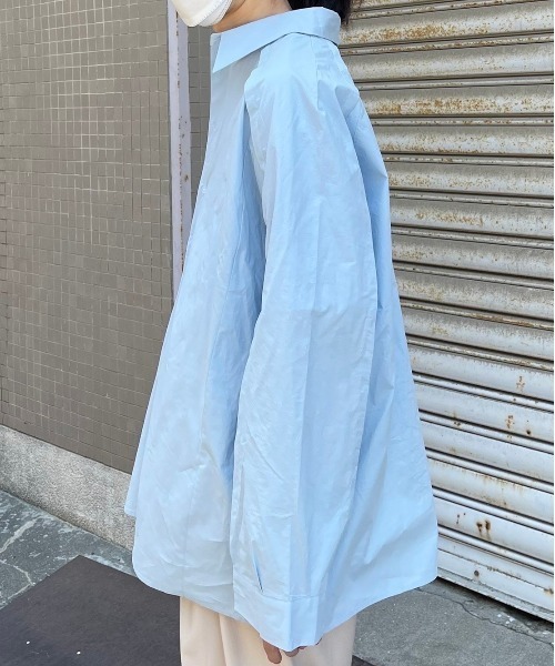 Chikashitsu +(チカシツプラス)の「【Chikashitsu +/チカシツプラス】oversized slit design shirts/長袖シャツ 白シャツ 青シャツ オーバーサイズシャツ ビッグサイズ(シャツ/ブラウス・メンズ・サックスブルー/ブラック/ホワイト・ONE SIZE)」の8枚目の写真