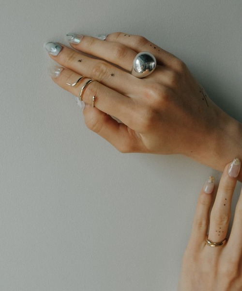 SYKIA(シキア)の「Sinuous Ring(リング・レディース・シルバー/ゴールド・#13/#9)」の12枚目の写真