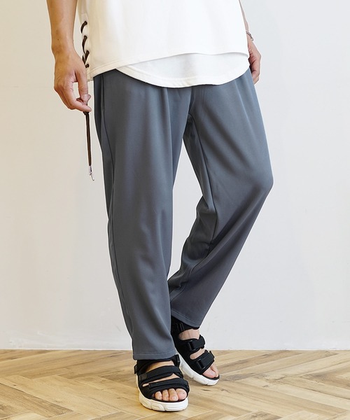 MinoriTY(マイノリティ)の「【MinoriTY】とろみ素材リラックスイージーパンツ テーパードパンツ スラックス メンズ 部屋着 秋服 夏服(スラックス・メンズ・グレイッシュベージュ/ブラック/カーキ/ブルー・L/S/M)」の4枚目の写真