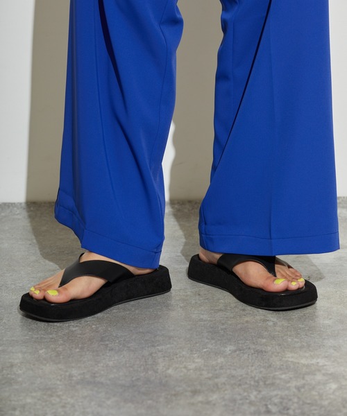 L.H.P（エルエイチピー）の「courage/クラージュ/トングサンダル（サンダル・レディース・ホワイト/ブラック・S/M/L）」の15枚目の写真