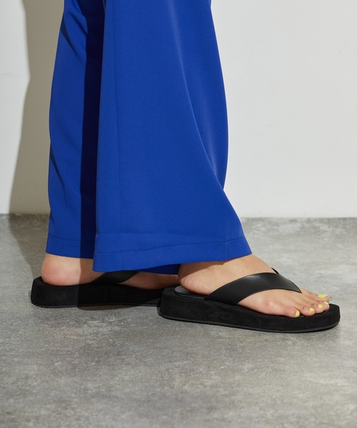 L.H.P（エルエイチピー）の「courage/クラージュ/トングサンダル（サンダル・レディース・ホワイト/ブラック・S/M/L）」の13枚目の写真